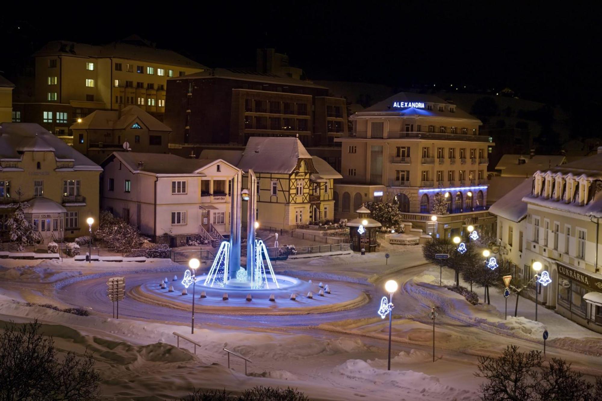 Апартаменти Kapsle Лугачовіце Екстер'єр фото